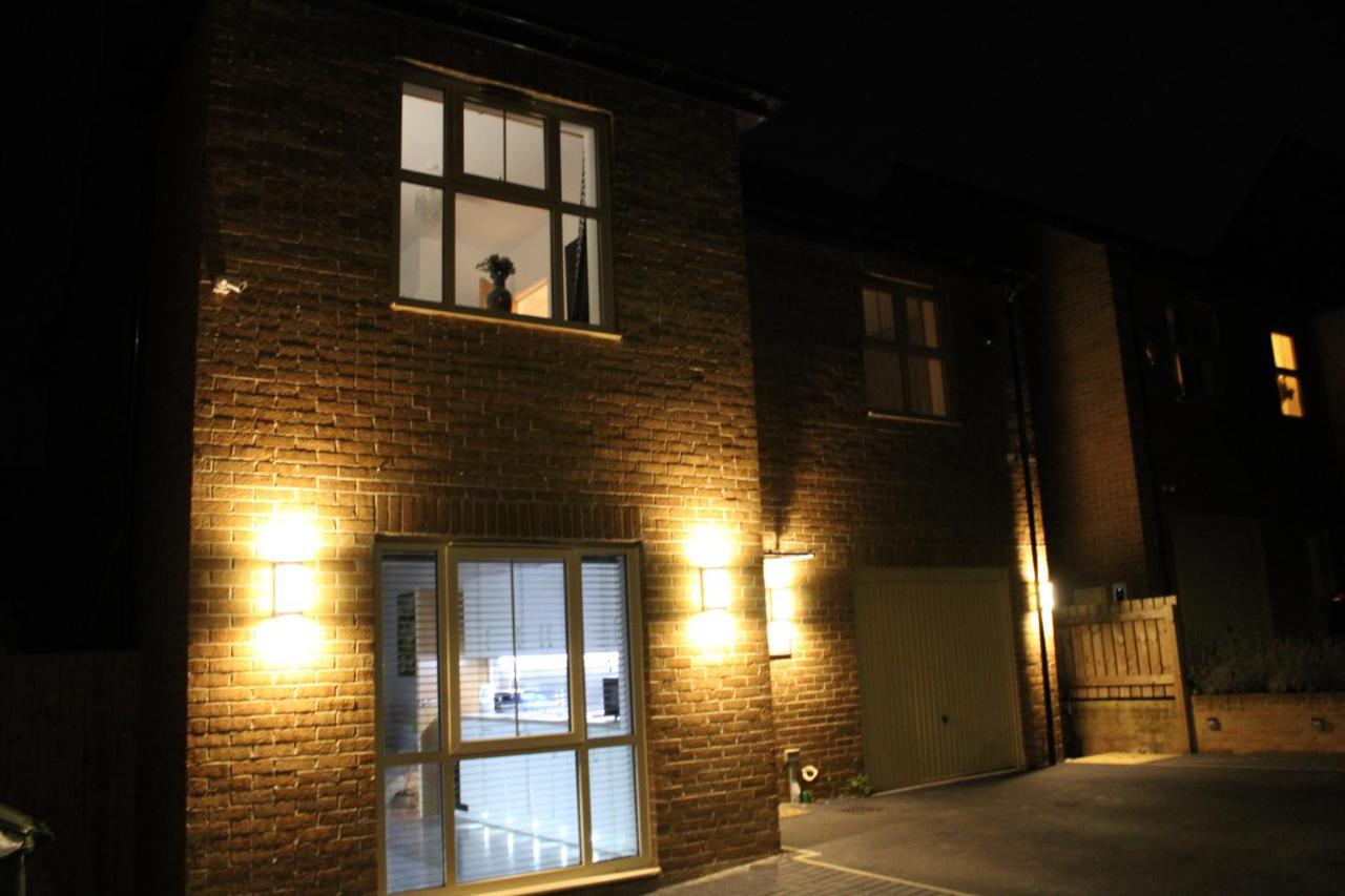 Haven - Spacious Luxury Home Perfect For Families, Couples And Contractors! 5Mins To Xscape And Junction 32! Castleford Εξωτερικό φωτογραφία